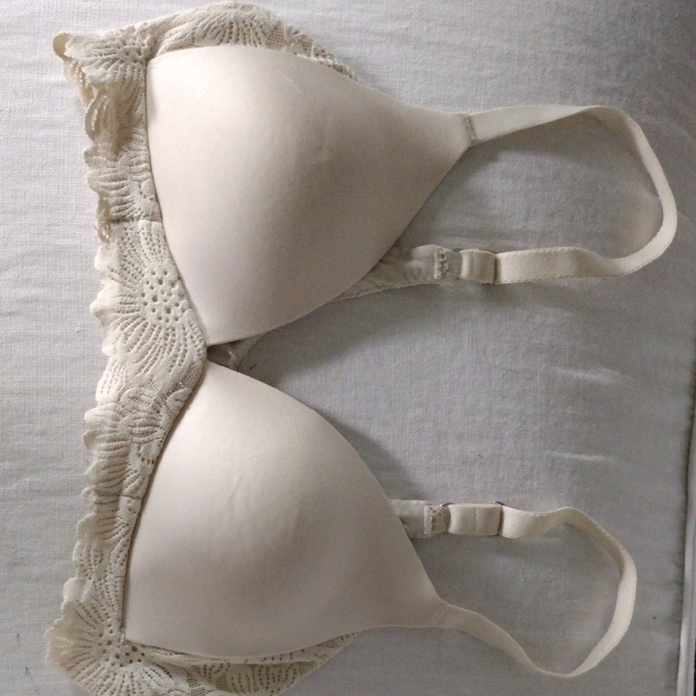 Aerie Sunnie Cream Lace Trim Bra